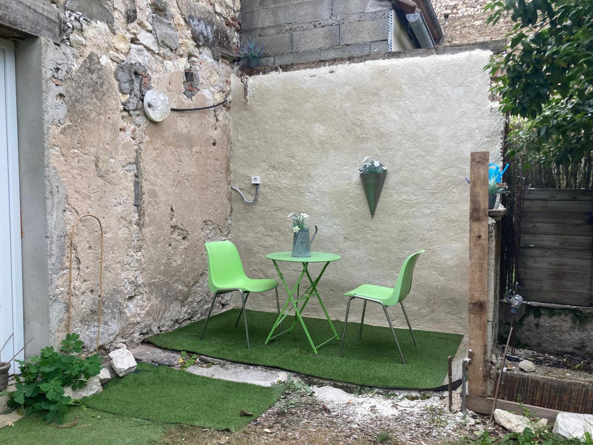 Maison De Campagne A La Ville วีเนิฟ-โซร์-ล็อต ภายนอก รูปภาพ